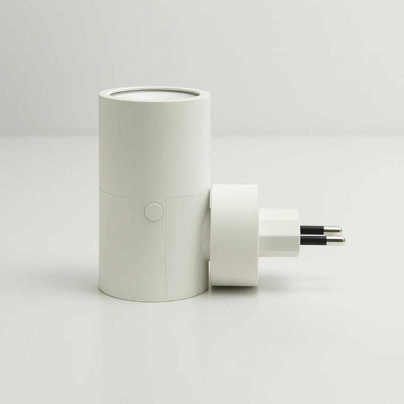 Plug-In LED Wall Light with Day/Night Sensor