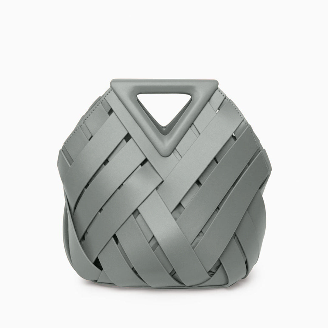 Sac à main tressé à anse triangulaire inversée