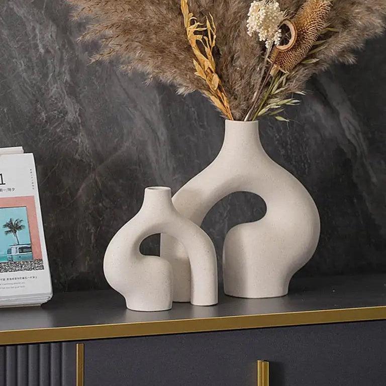 Vase Arche Abstraite – Céramique Creuse Sculpturale