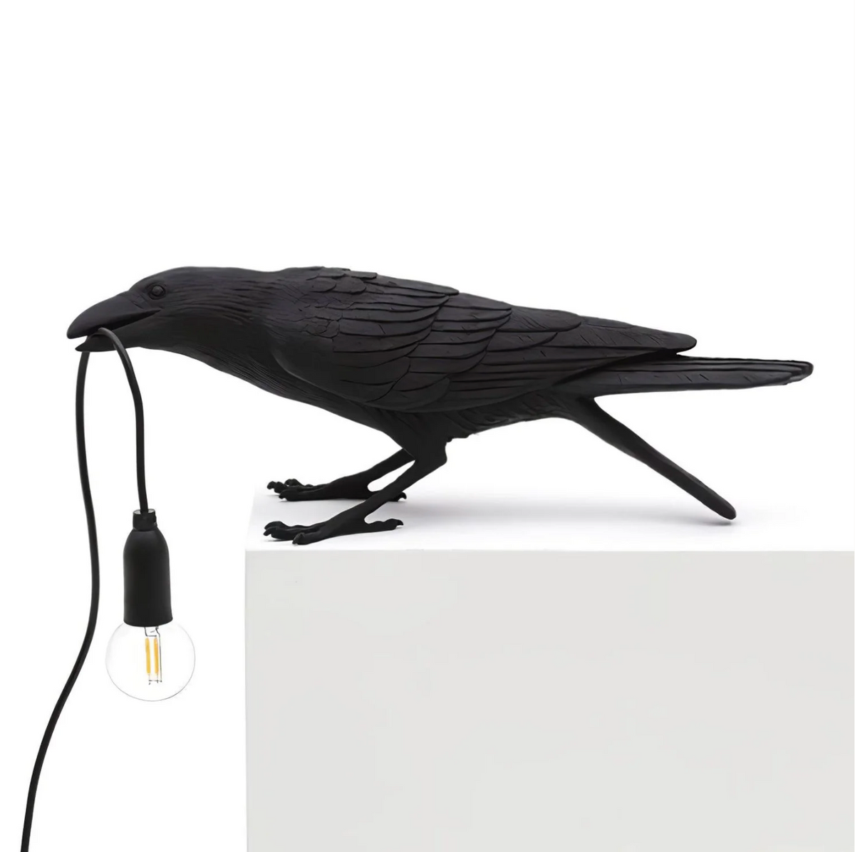 Lampe de table sculpture corbeau en résine