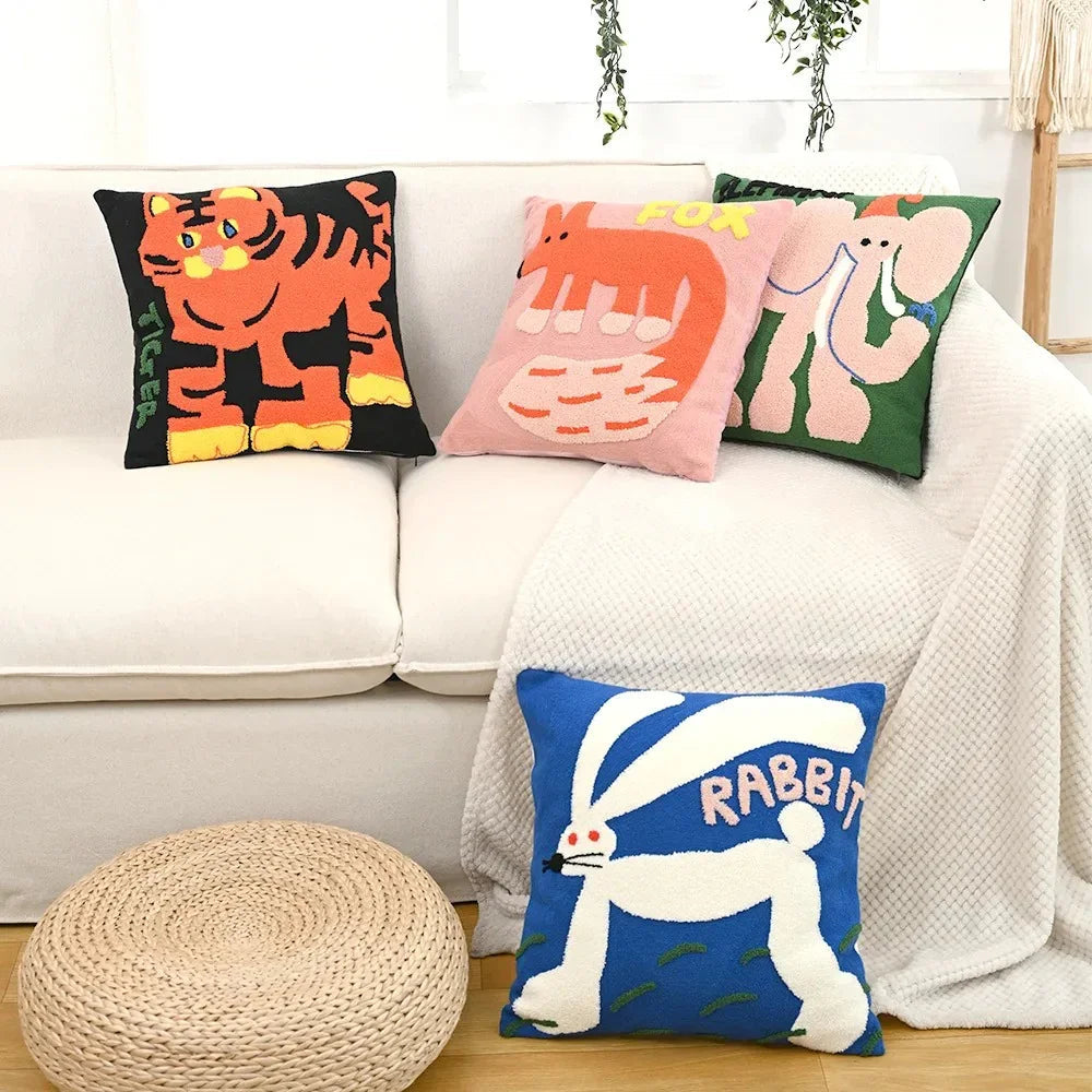 Housse de coussin brodée animaux, style nordique