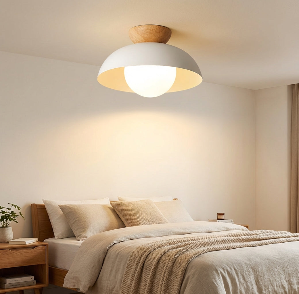 Plafonnier scandinave en métal et verre opale