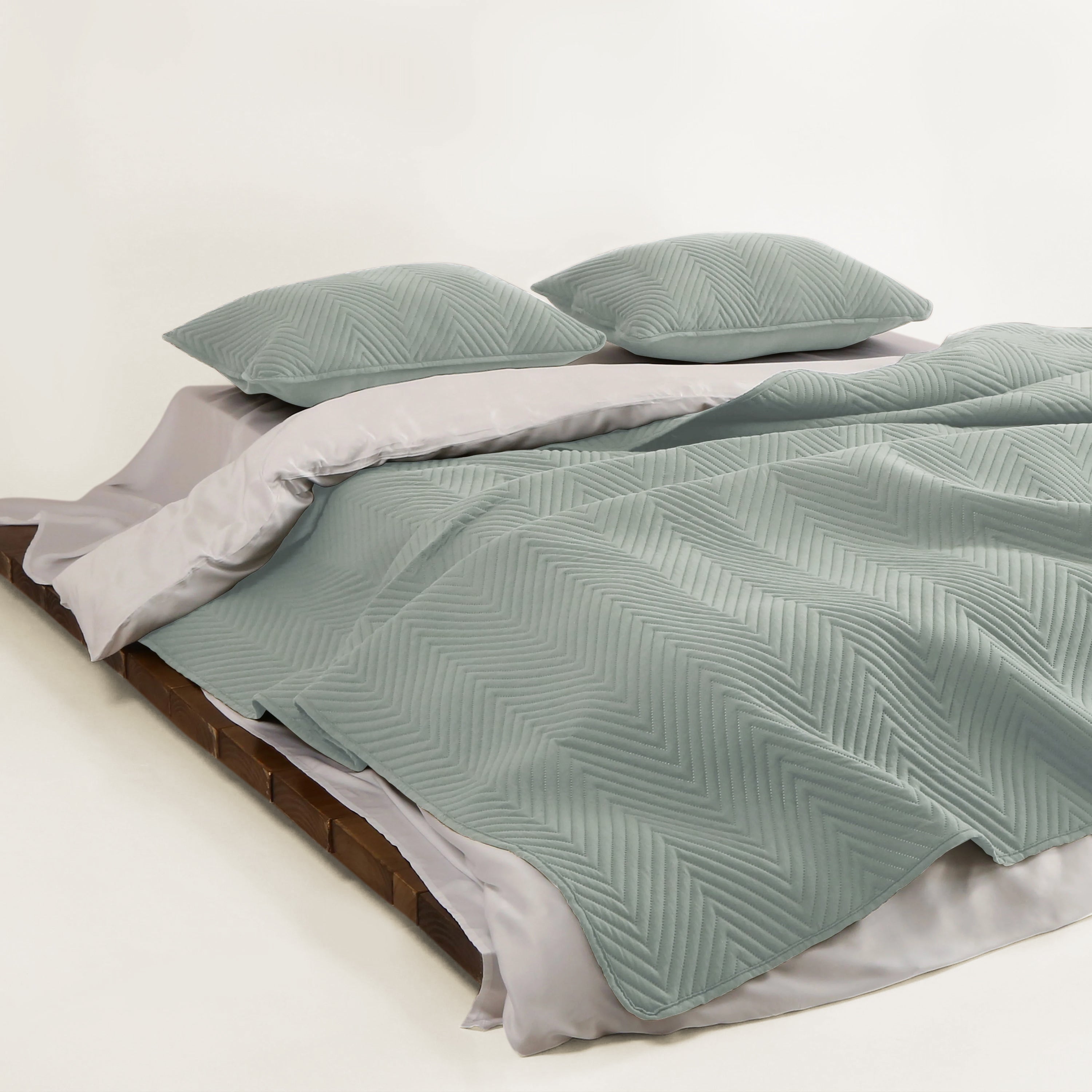 Snag Free Quilt - Pet Friendly