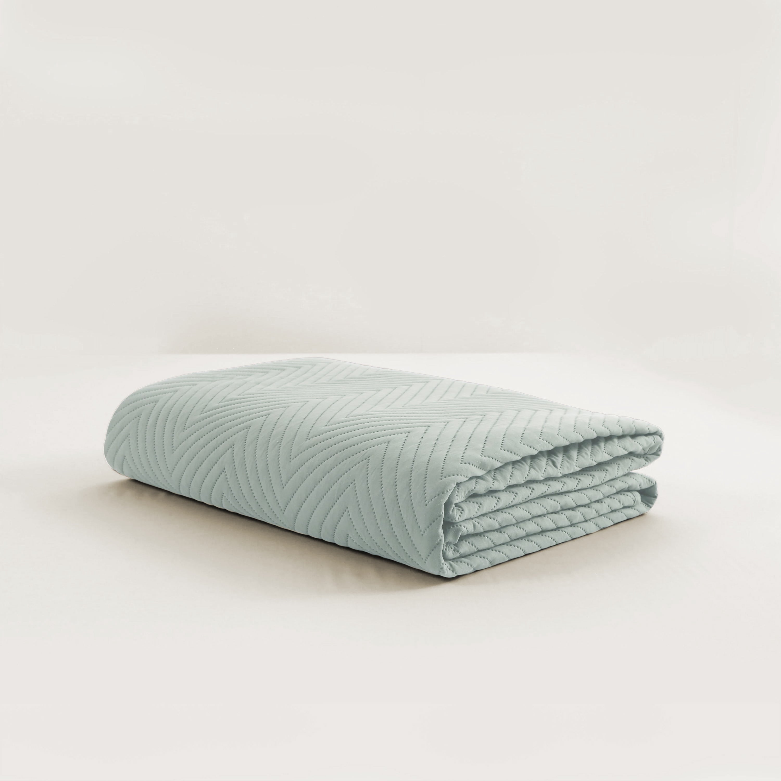 Snag Free Quilt - Pet Friendly