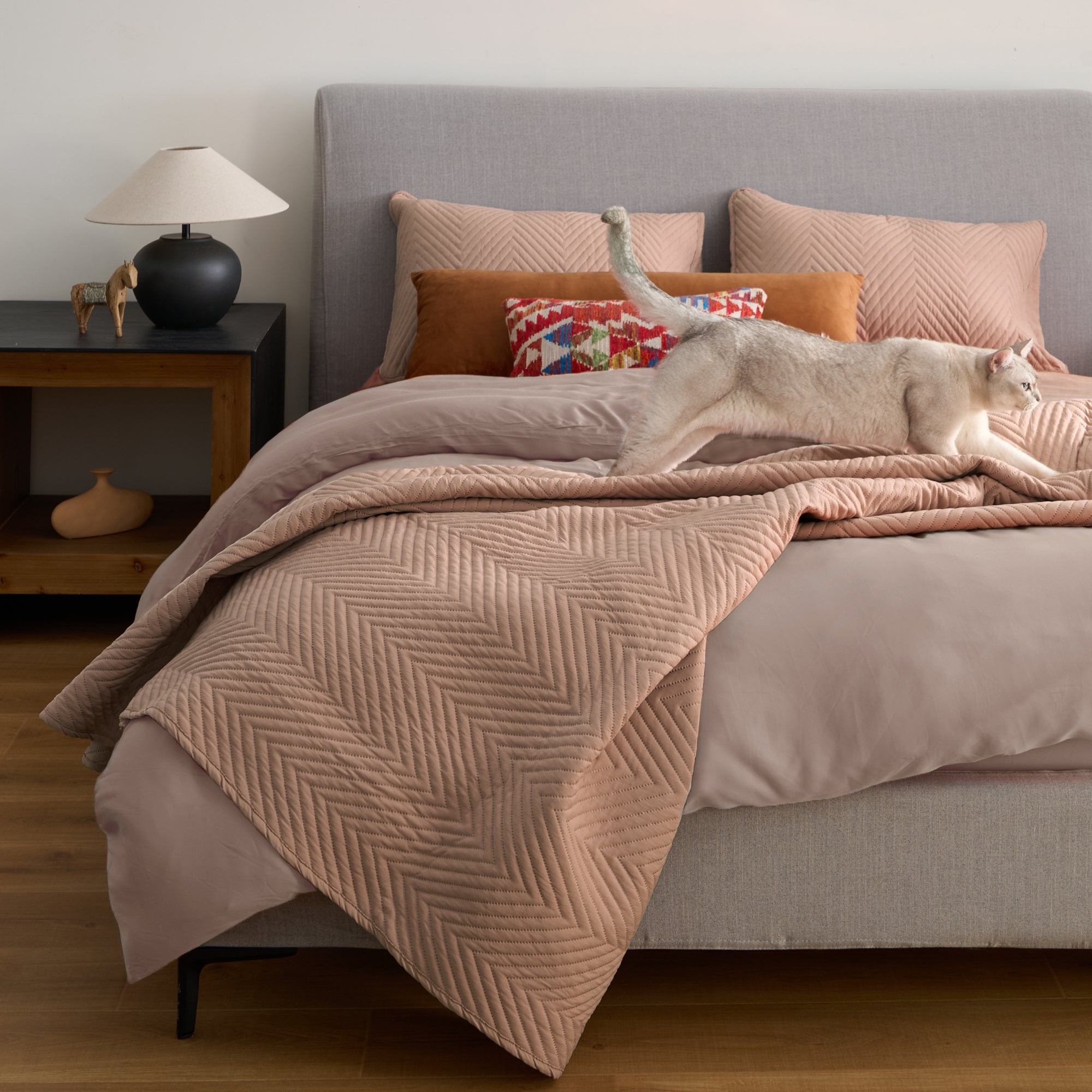 Snag Free Quilt - Pet Friendly