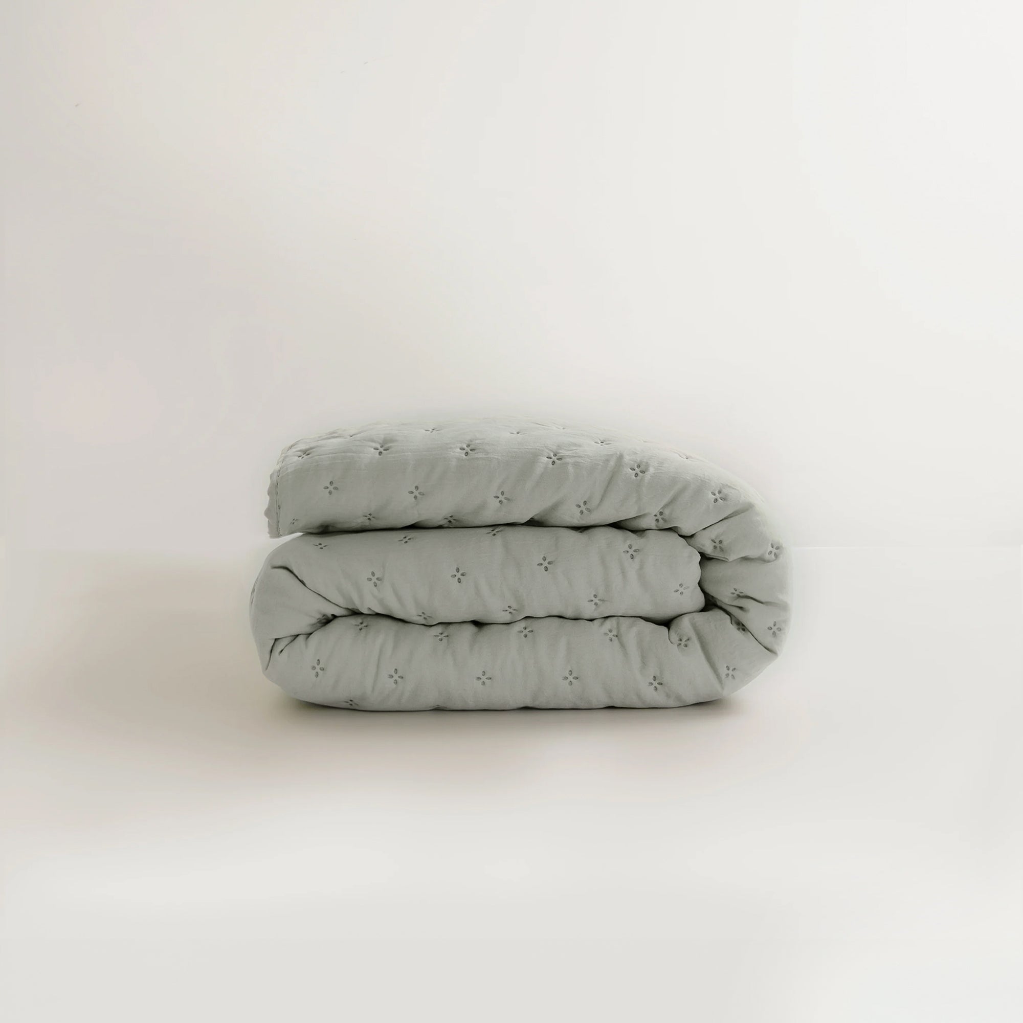 Snag Free Quilt - Pet Friendly