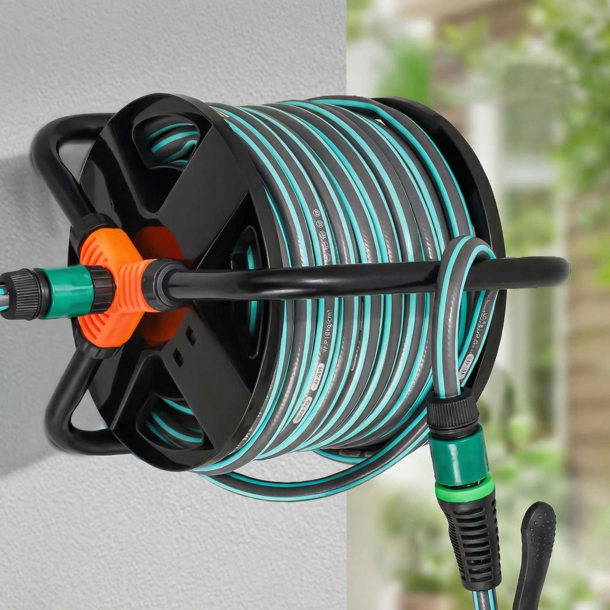 Enrouleur Tuyau Arrosage en Acier Inoxydable | Design Élégant et Pratique pour un Jardin Chic et Bien Entretenu 2