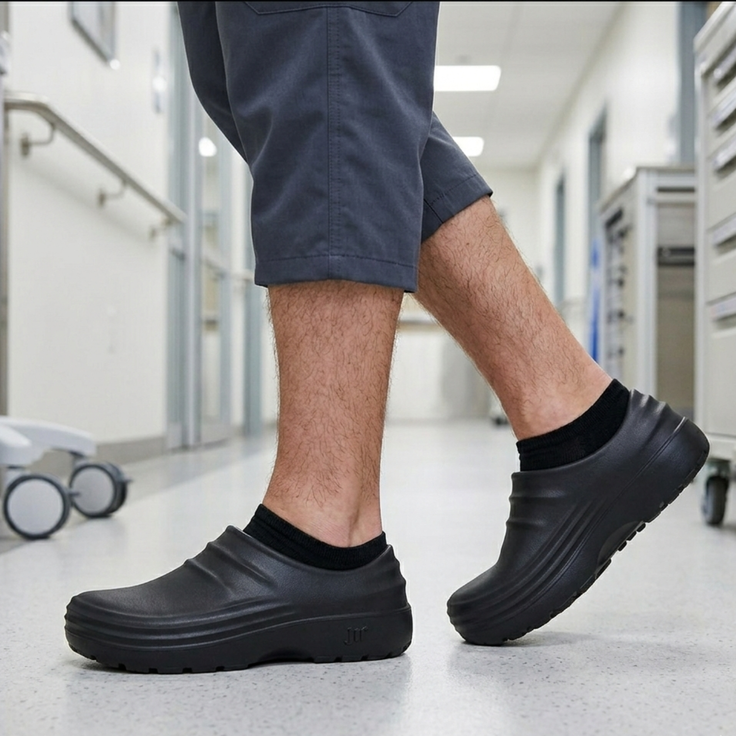 Ergonomic Comfort Clogs - Breathable Non-Slip Footwear for All-Day Support