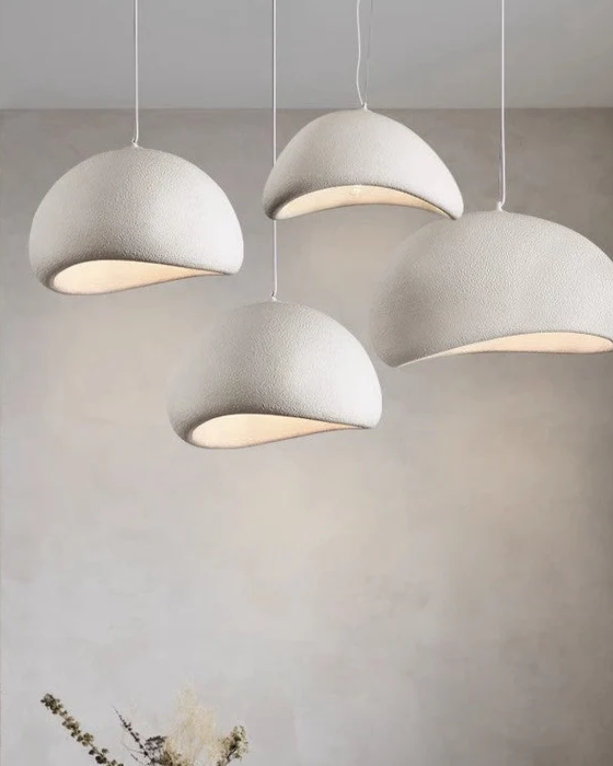 Suspension sculpturale en résine, lumière 3000K