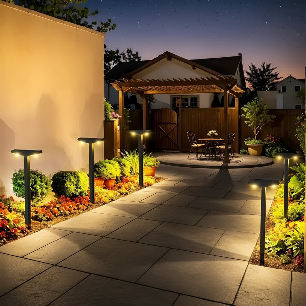 Lampe Solaire Extérieur en Plastique Durable | Éclairage Écologique pour Ambiance Jardin Élégante 1