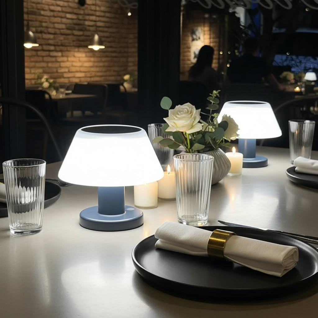 Lampe de Table Solaire : Élégance Écologique et Moderne 1
