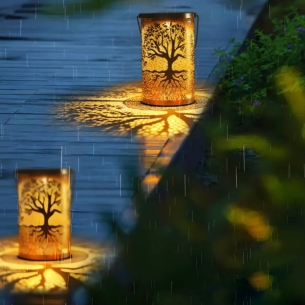 Lanterne Solaire en Fer avec Motif Arbre | Éclairage Élégant et Enchanteur pour un Jardin Magique 2