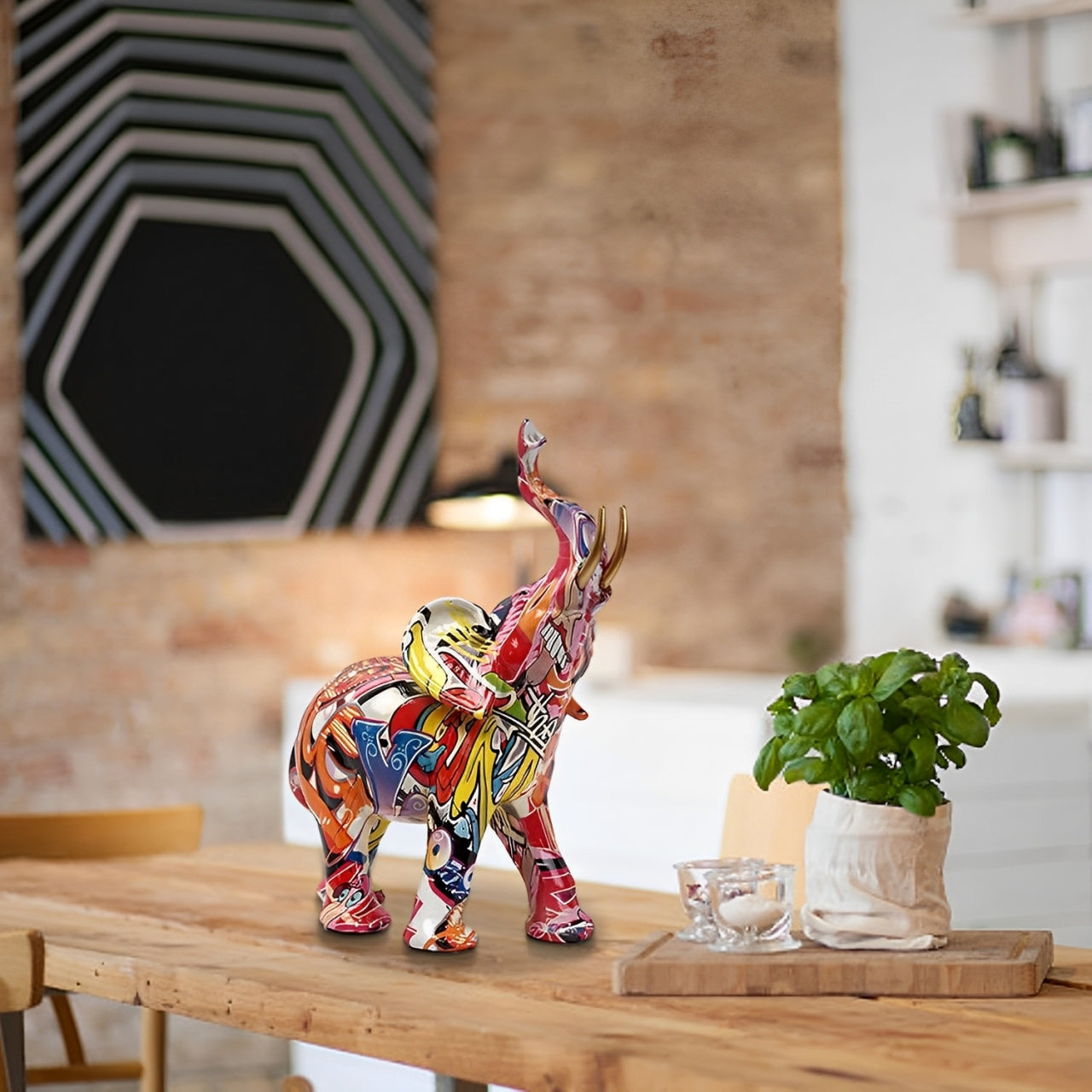 Figurine Éléphant Graffiti Abstrait avec Défenses Dorées