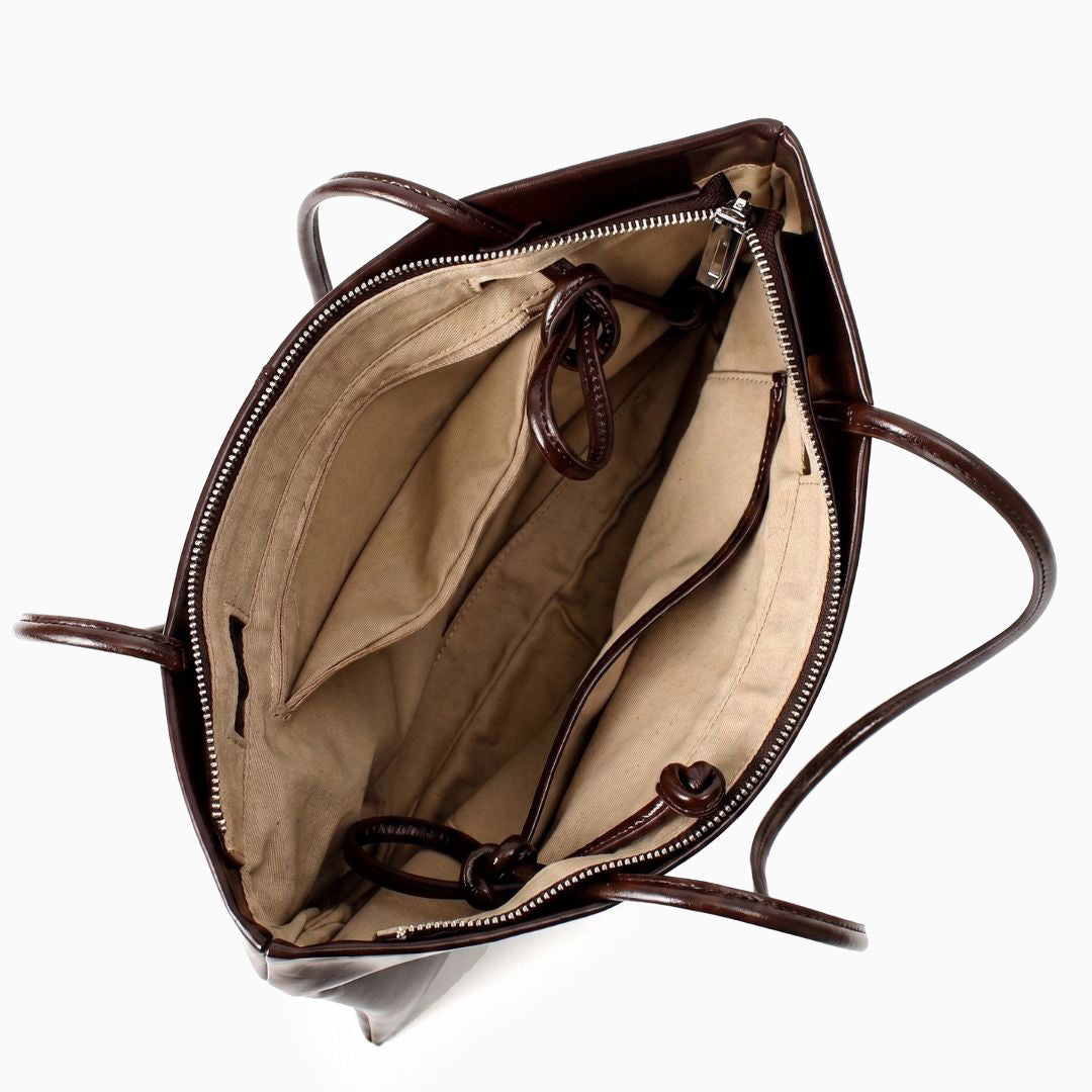 Sac porté épaule en cuir lisse brillant, forme allongée
