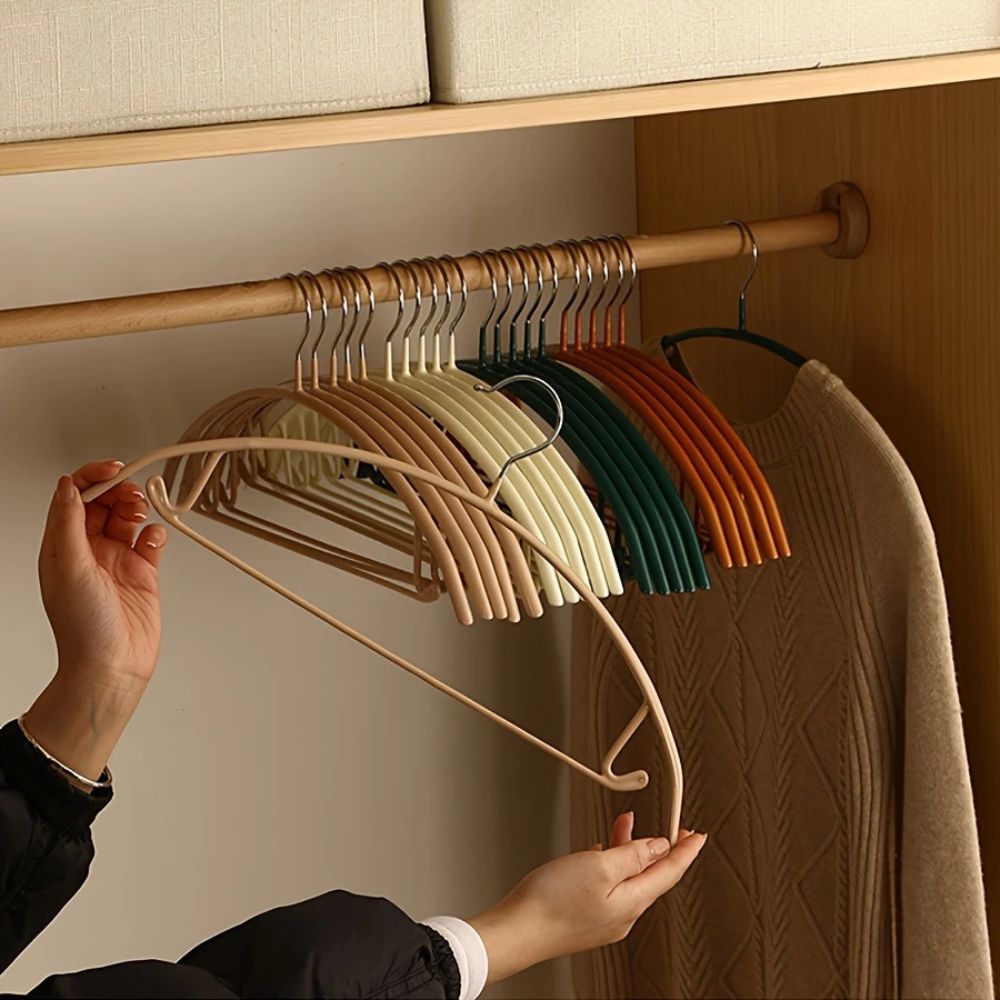 Slim Soft-Touch Non-Slip Clothes Hangers