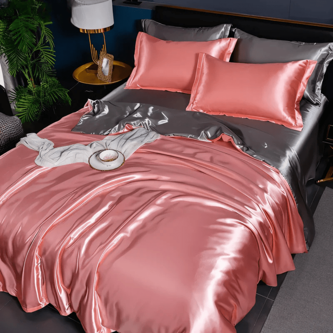 Parure de lit satinée effet soie, 4 pièces