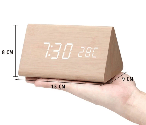 Horloge LED effet bois à commande sonore