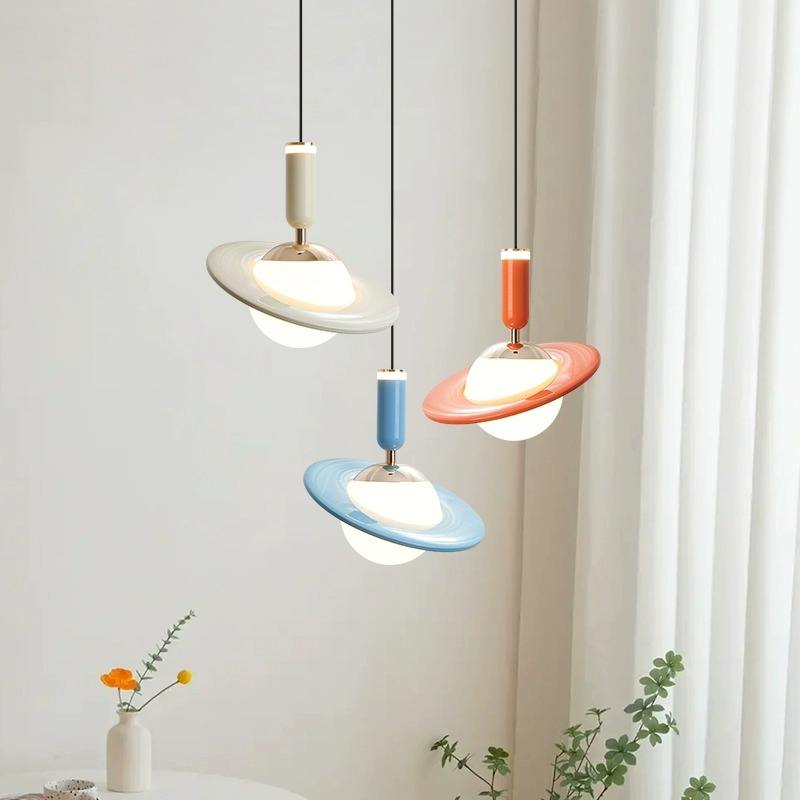 Suspension Design Élégante Saturne 1