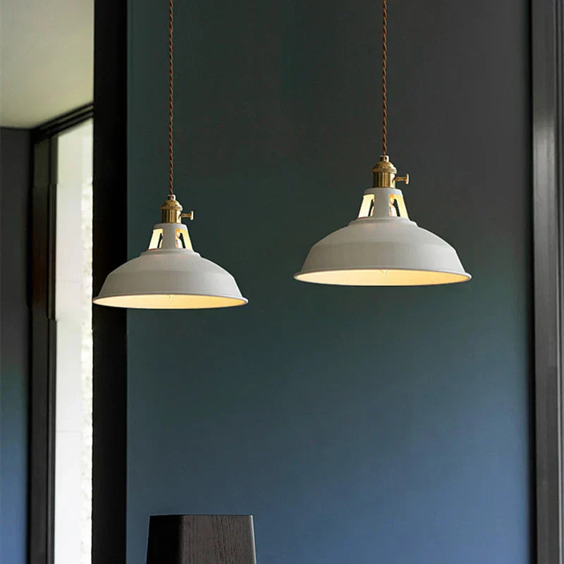 Suspension Élégante : Design Moderne et Coloré 7