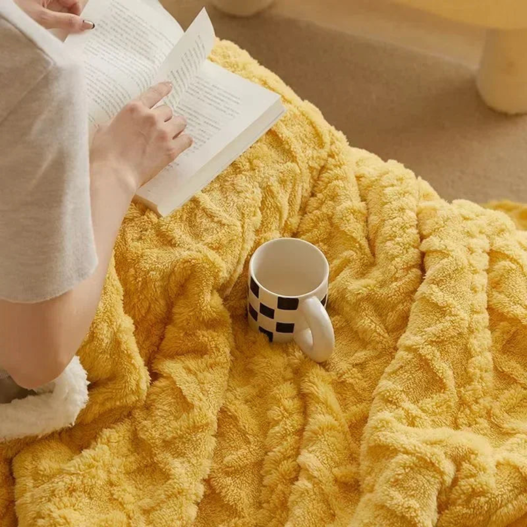 Thick Fleece Blanket - Reversible Sherpa Warmth 6