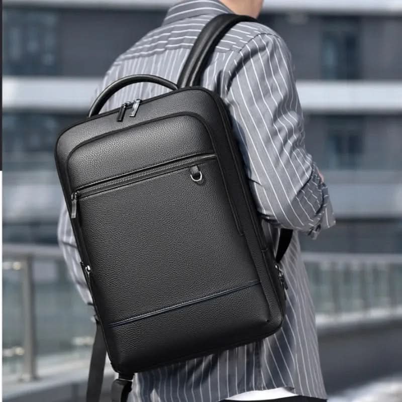 URBANVAULT | Sac à Dos en Cuir PU avec Port USB Intégré | Élégance Minimaliste pour les Professionnels en Déplacement 1