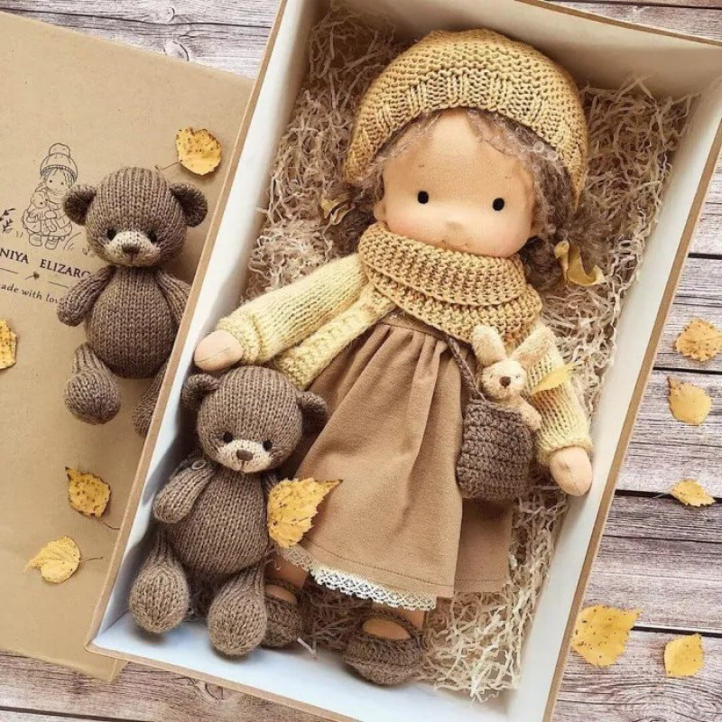 Poupée Waldorf Fait Main en Mohair et Bouclé