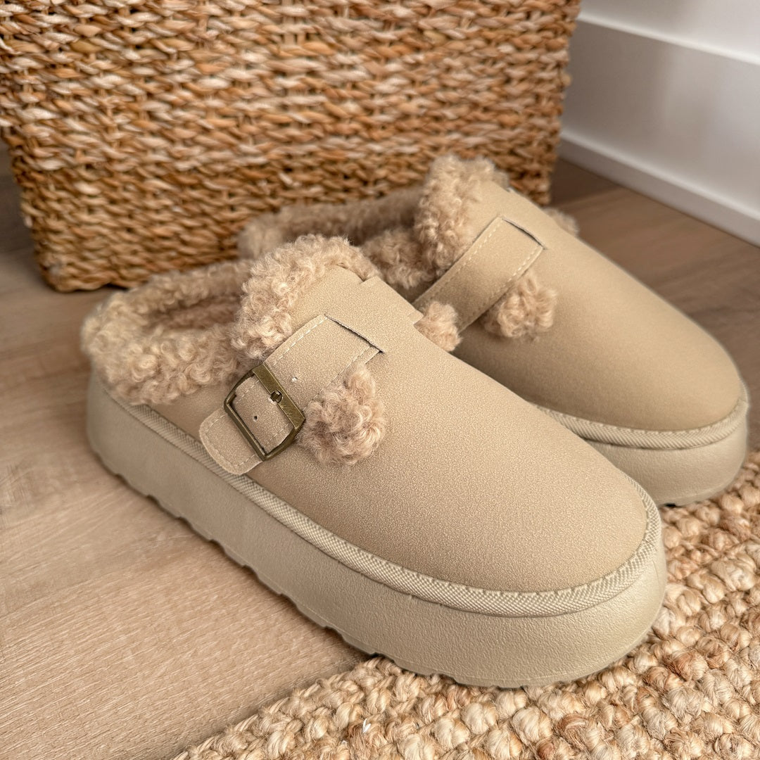 Women's Fleece Lined Buckle Platform Slippers - Cozy House Slippers for Autumn/Winter Comfort