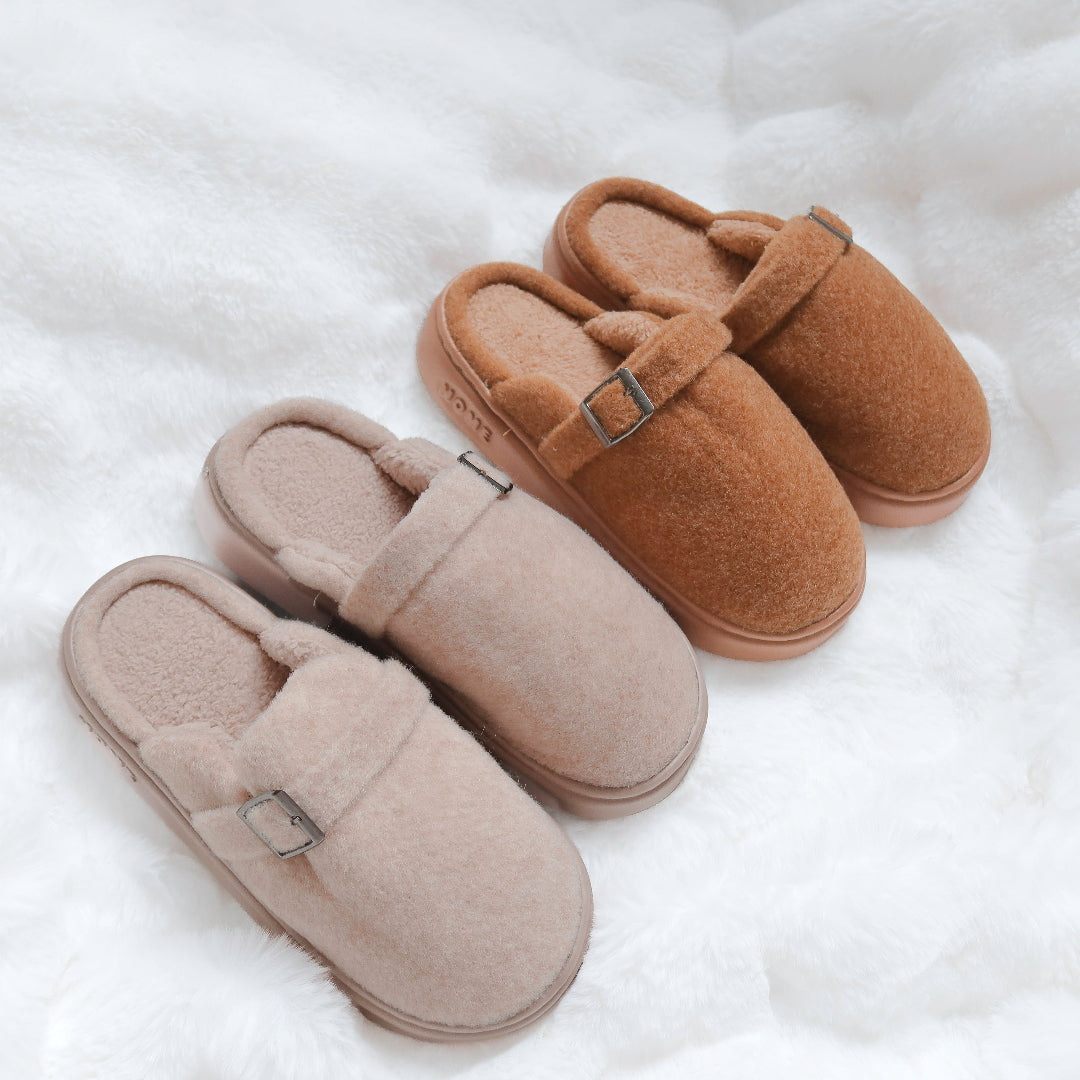 Women's Fuzzy Platform Slippers - Cozy Slip-On Footwear for Indoor and Outdoor Comfort