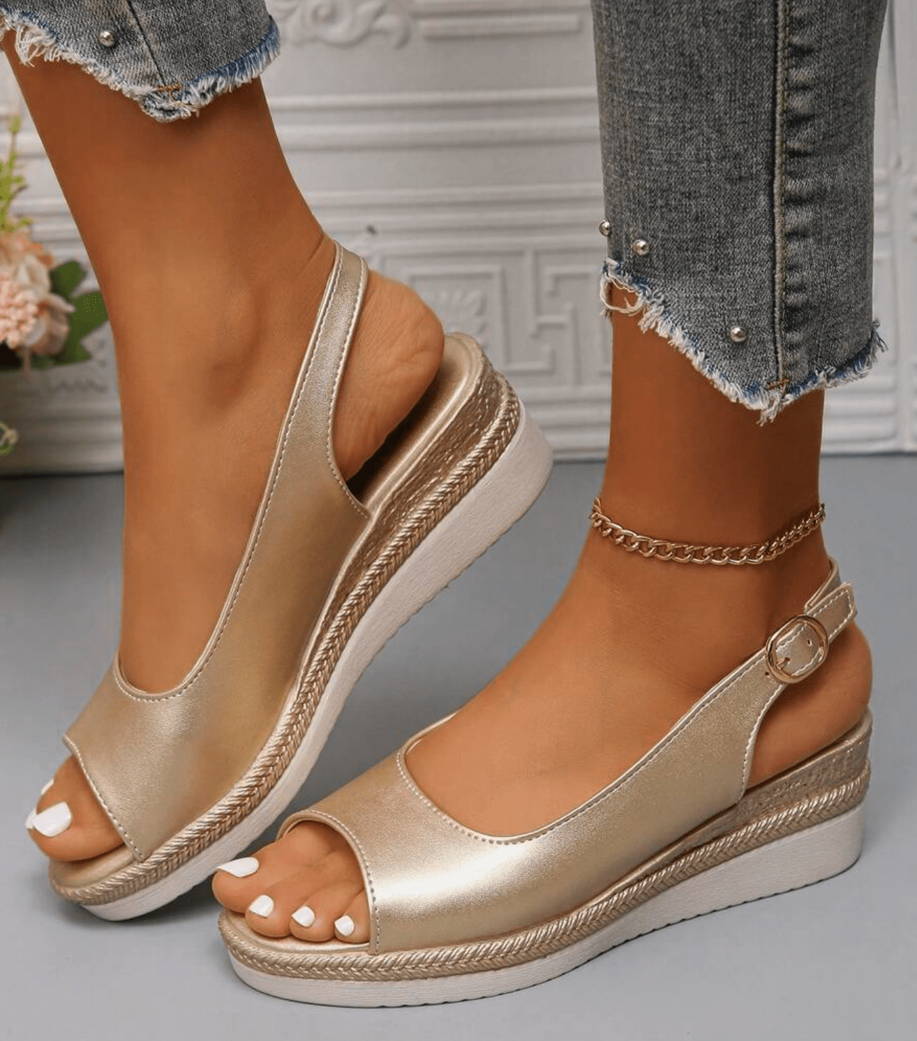 Women's Stylish Orthopedic Sandals - Comfortable Supportive Footwear for Everyday Wear
