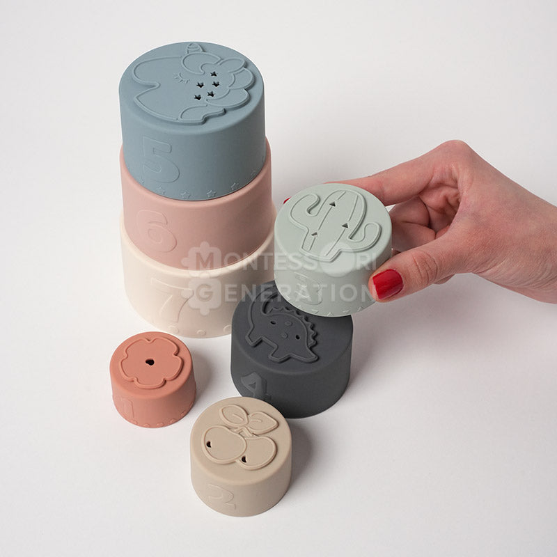 7 gobelets à empiler en silicone pour bébé