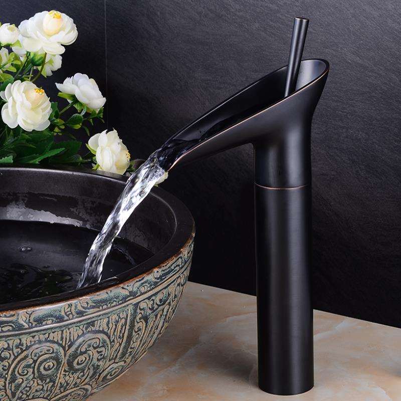 Robinet de lavabo cascade en laiton massif
