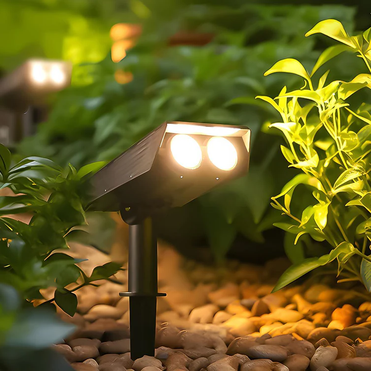 Spot LED Solaire Multi-Zoom Étanche pour Jardin