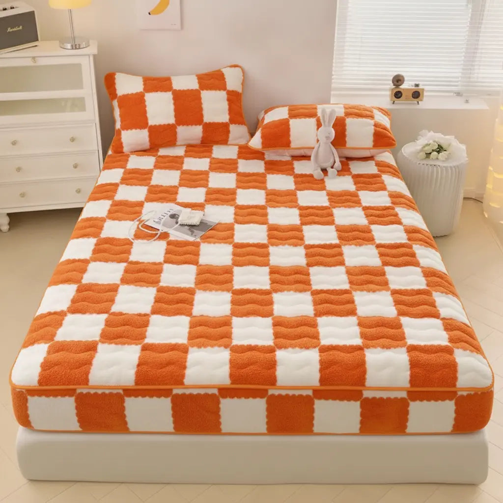 Quilted Plush Fitted Sheet with Elastic Edge