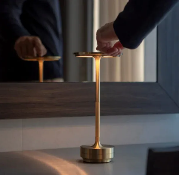 Lampe de table sans fil rechargeable