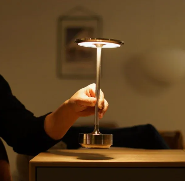 Lampe de table sans fil rechargeable