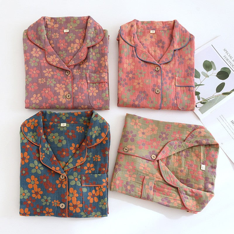 Women's Cotton Pyjama Set with Daisy Pattern
