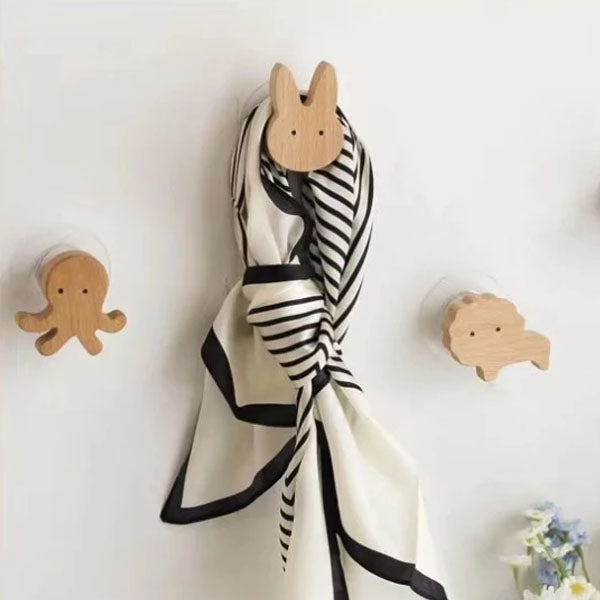 Patère murale animal en bois clair, style nordique