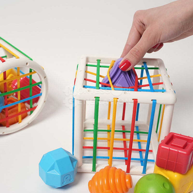 Boîte à formes à encastrer avec 6 pièces, dès 12 mois