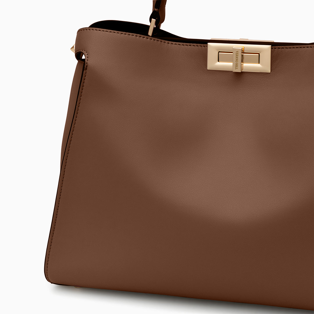 Sac cabas structuré en cuir lisse à fermoir