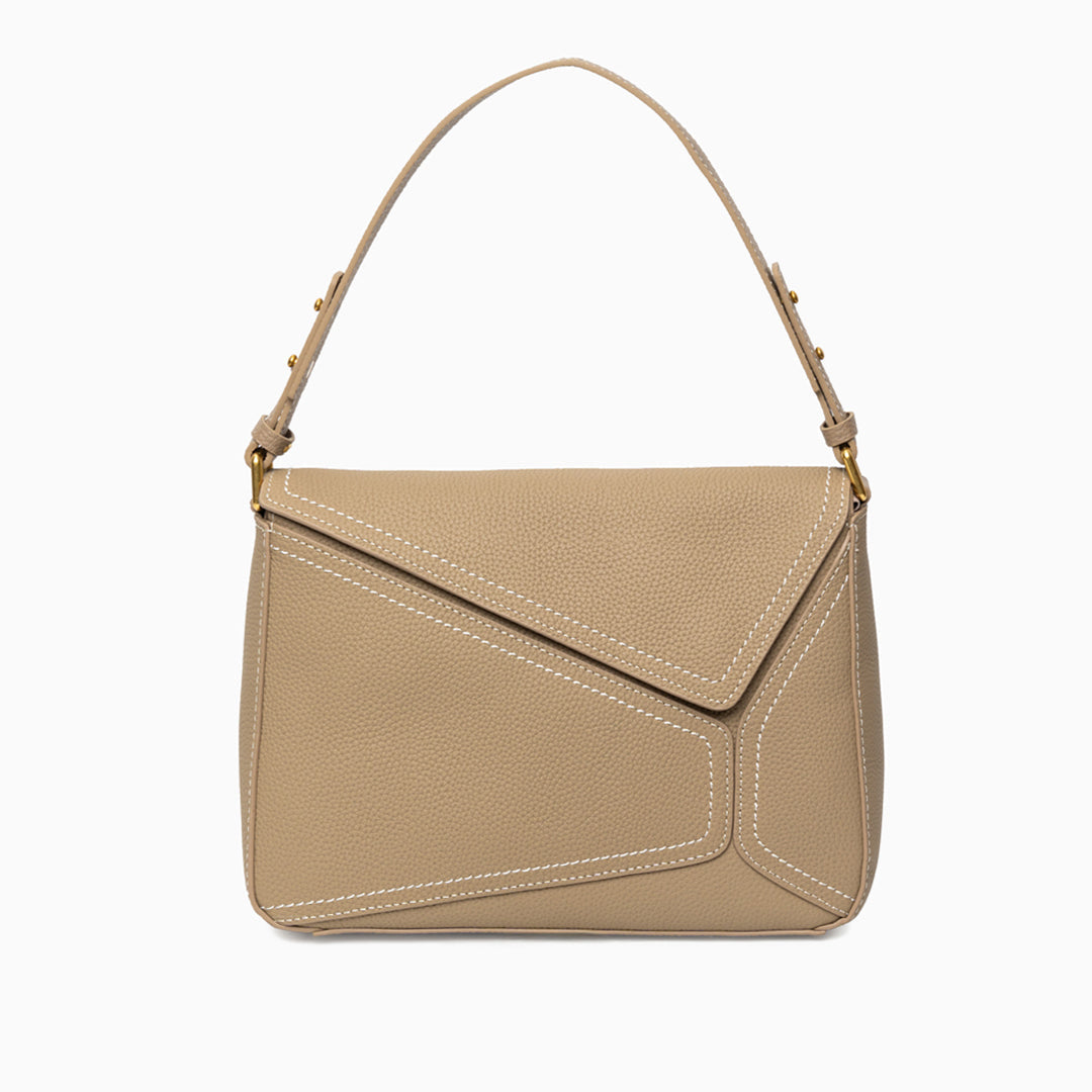 Sac épaule forme coussin en cuir, détails asymétriques