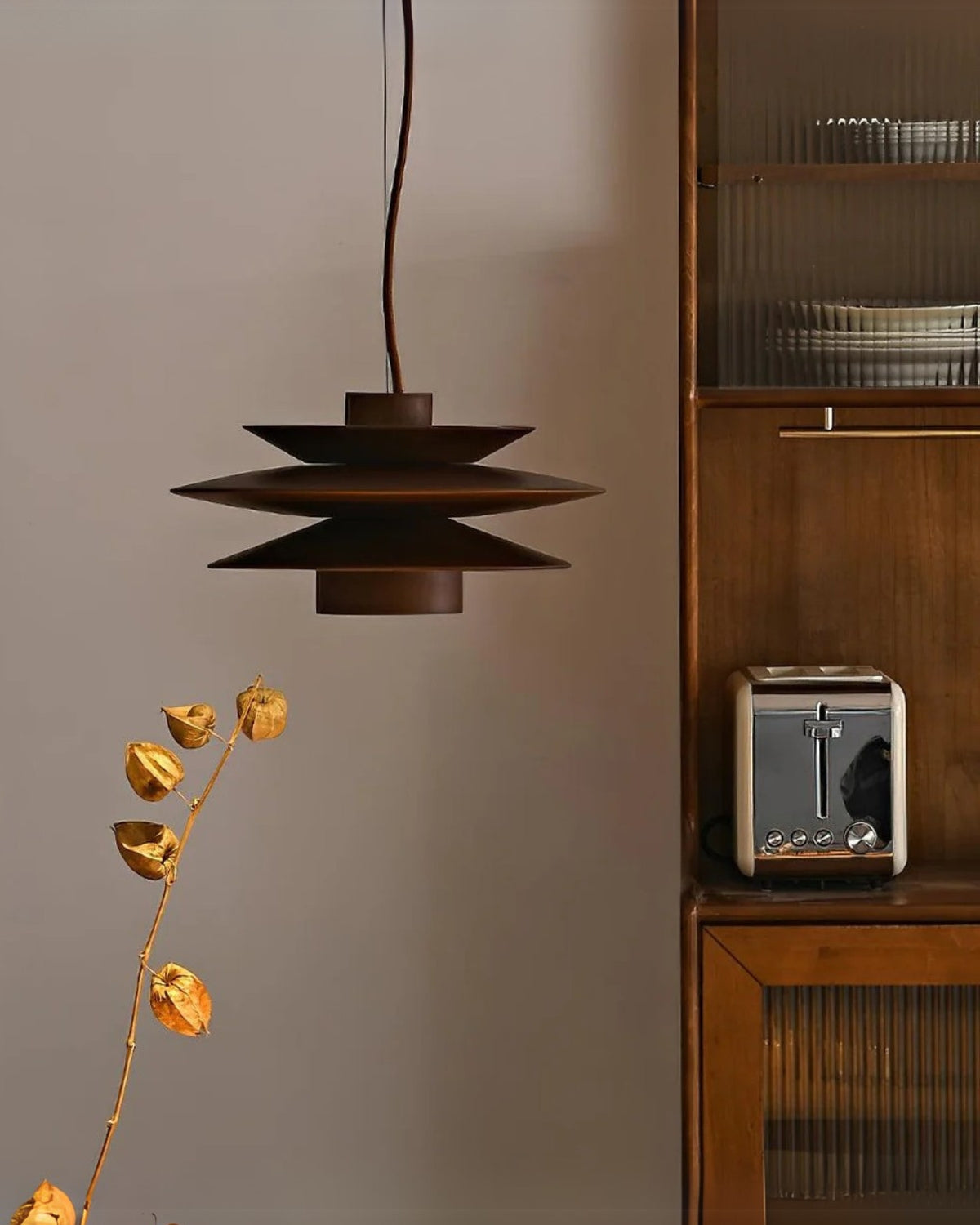 Suspension étagée en bois d'hévéa, finition noyer