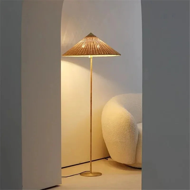 Akira Lampadaire Rotin