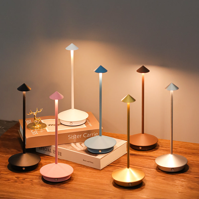 Lampe de table LED sans fil au design elegant