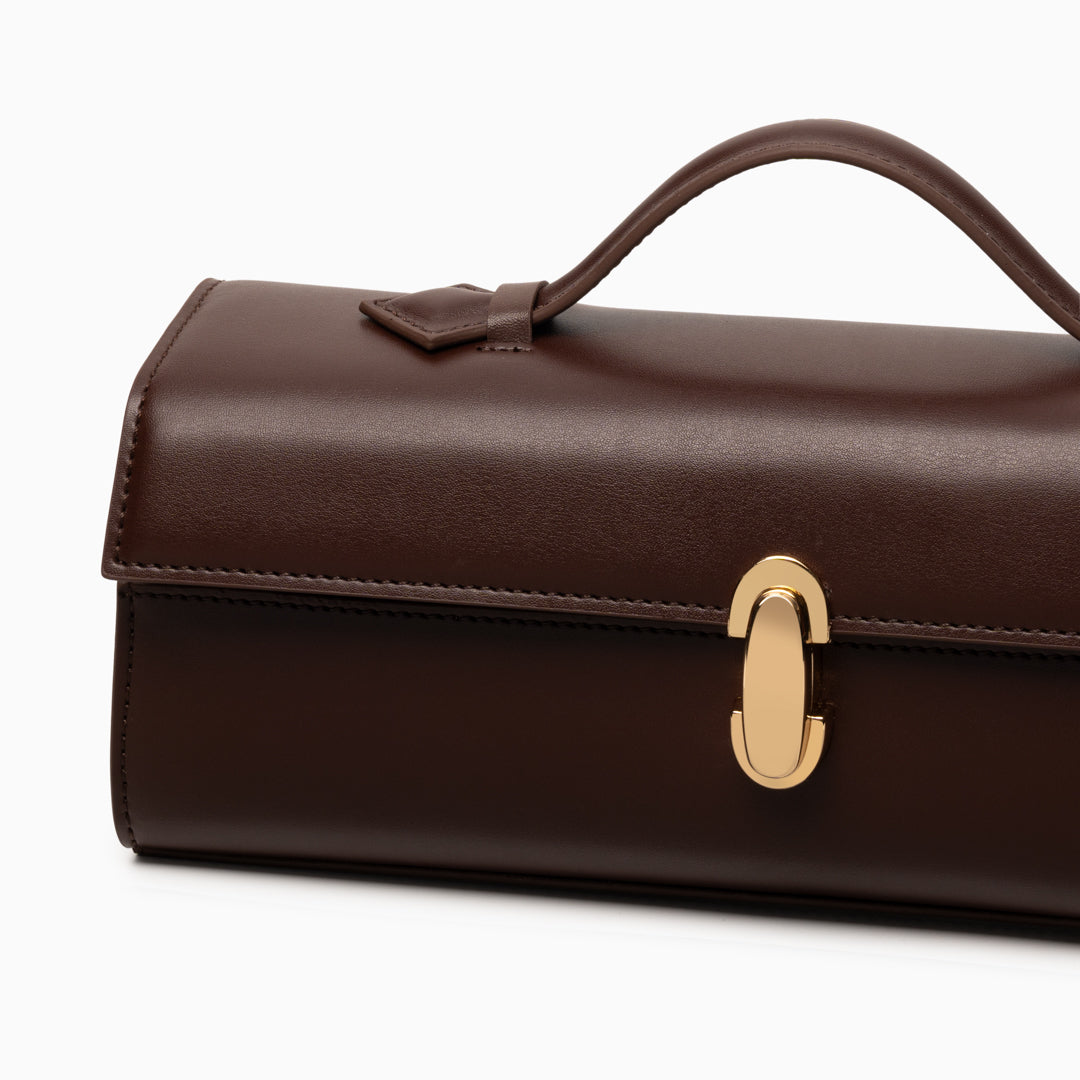Sac à main long et fin en cuir, fermoir doré