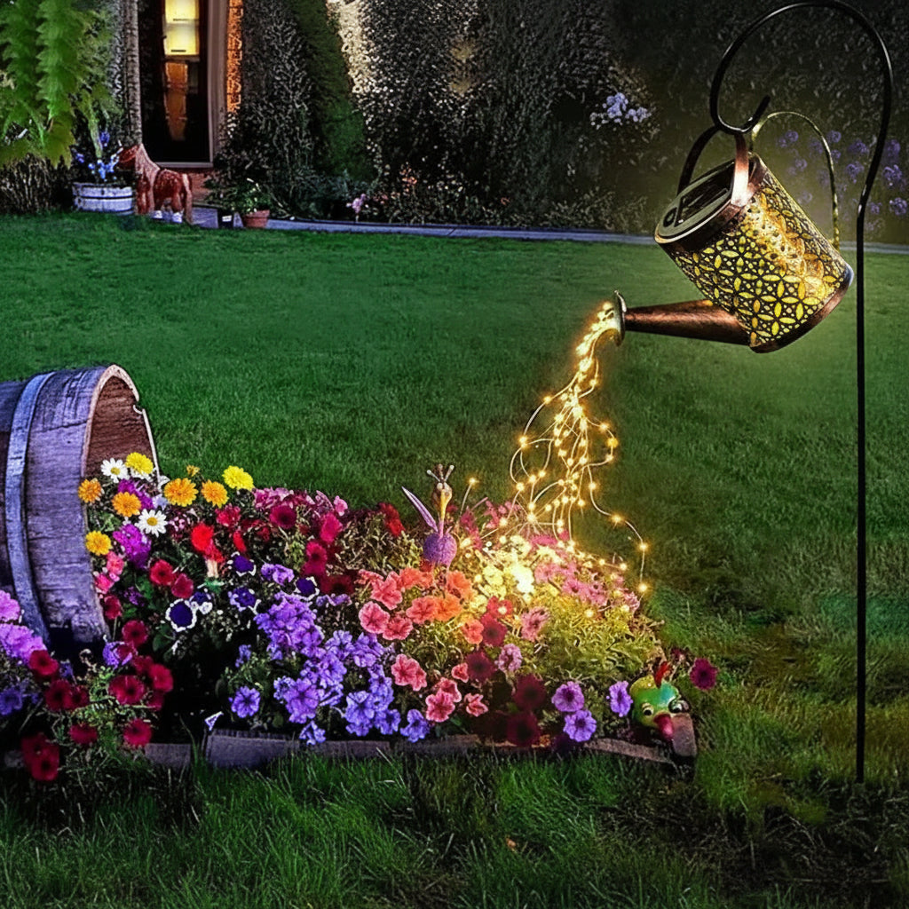 Éclairage Solaire Extérieur en Métal Élégant | Arrosoir Chic pour Sublimer Votre Jardin 2