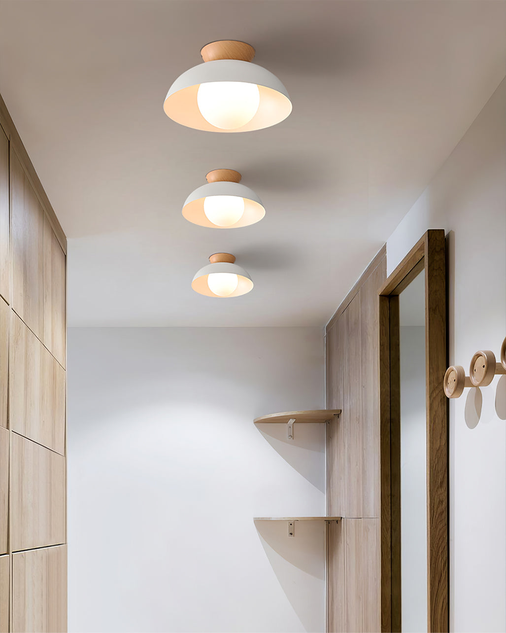 Plafonnier scandinave en métal et verre opale