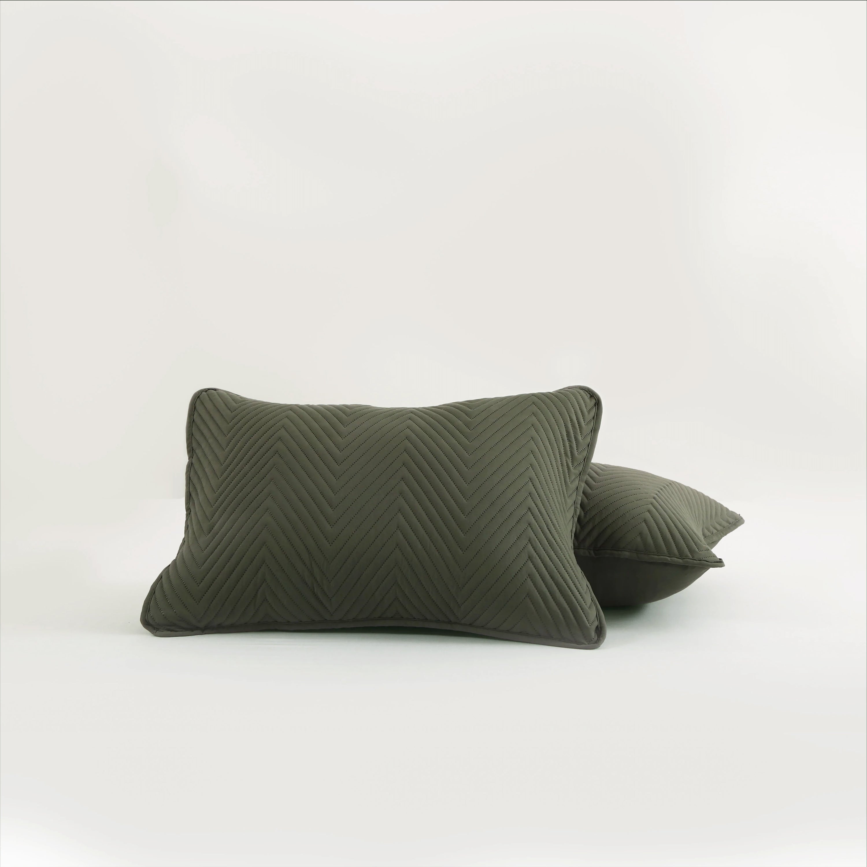 Snag Free Quilt - Pet Friendly