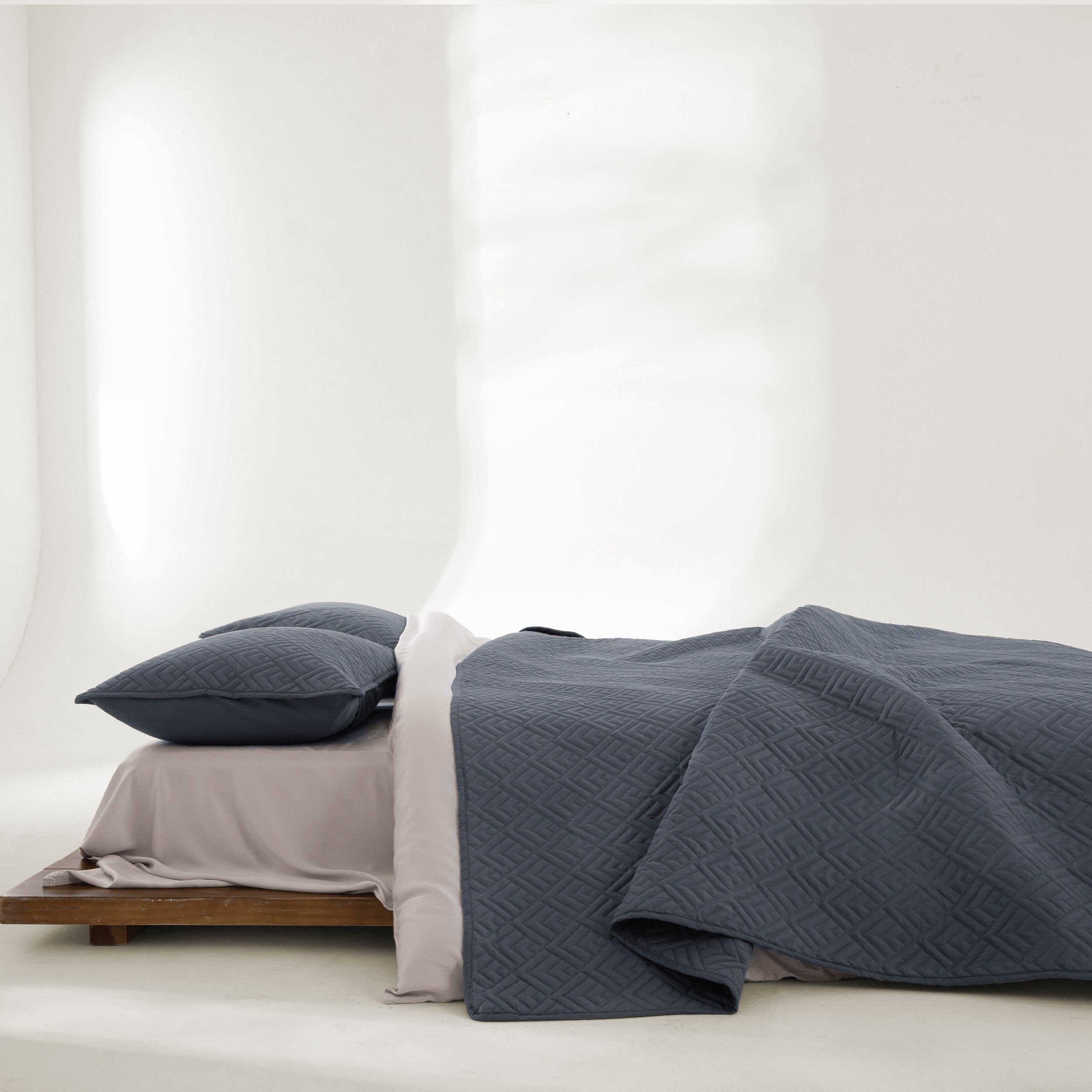 Snag Free Quilt - Pet Friendly