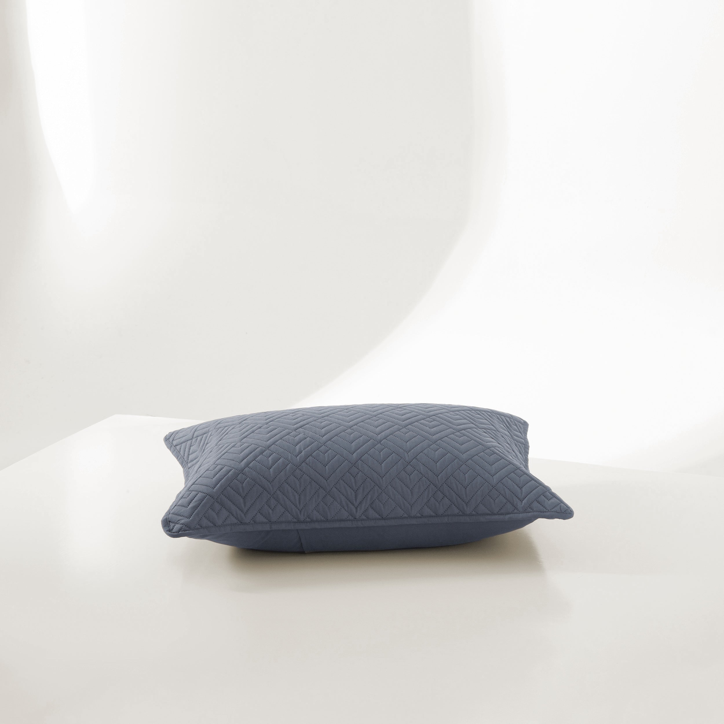 Snag Free Quilt - Pet Friendly