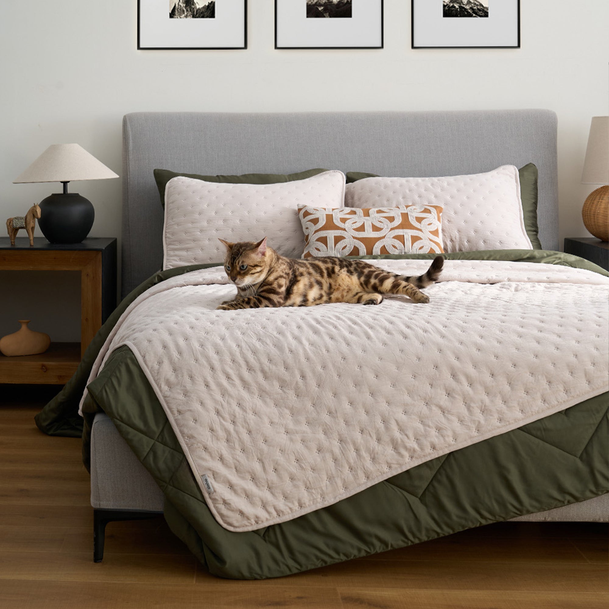 Snag Free Quilt - Pet Friendly